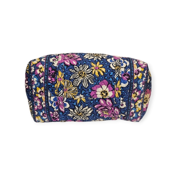 Vera Bradley Women's Large Duffel Heather Duffel Bag - Picture 6 of 14